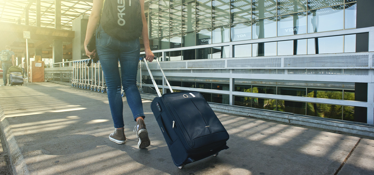 Simple tips for air passengers: how not to lose your luggage at the airport and on the plane